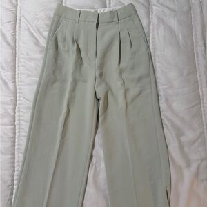 Aritzia’s Effortless pant by Wilfred- Soft Sage. Like new